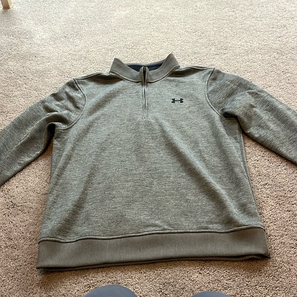 Under Armour gray long sleeve quarter zip